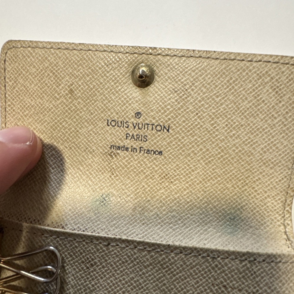 Louis Vuitton Damier Key Holder Authentic - Picture 8 of 9